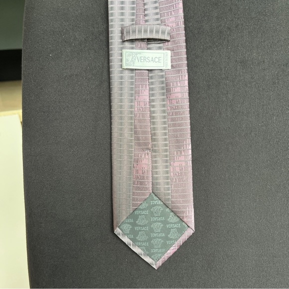 VERSACE Lavender/Pink Necktie - Picture 4 of 6